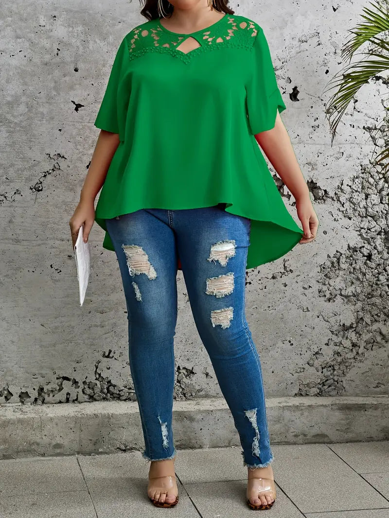 Plus size damesblouse met losse mouwen en gedetailleerde afwerking