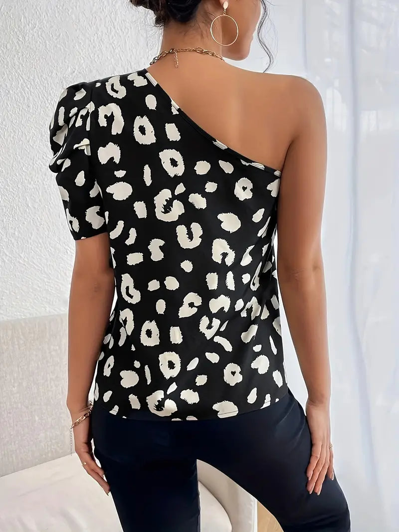 Damesblouse met naakte schouder en pofmouw