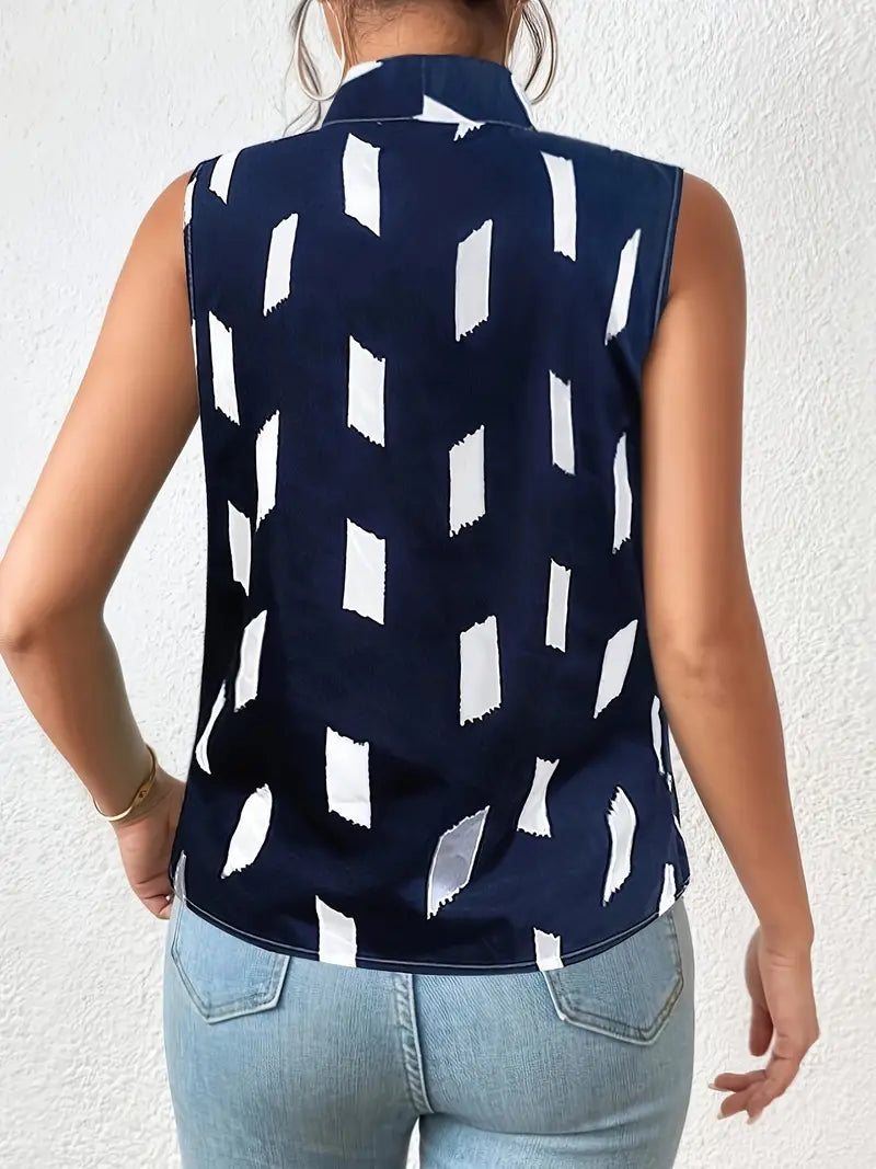 Zomerse mouwloze damesblouse met all-over print