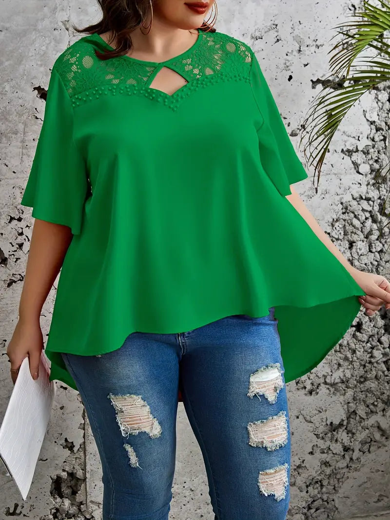 Plus size damesblouse met losse mouwen en gedetailleerde afwerking